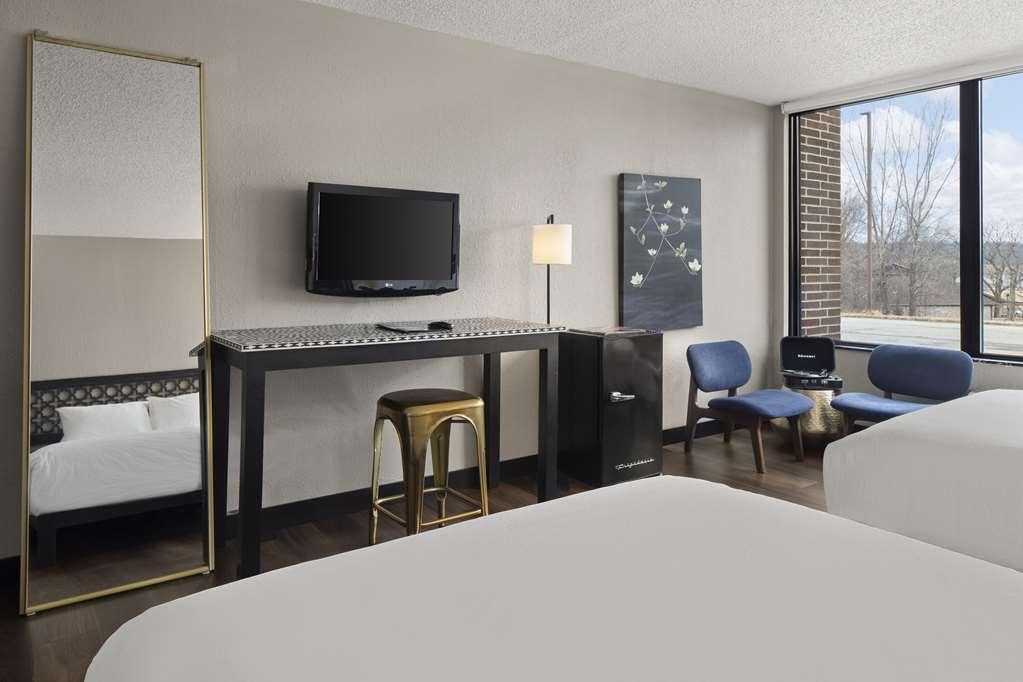 The Highlander Hotel, Ascend Hotel Collection Iowa City Oda fotoğraf